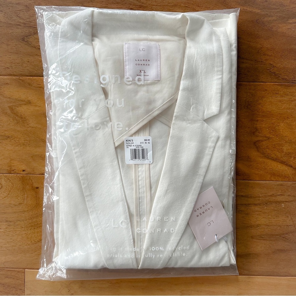Brand New Women's Ivory Blazer Jacket, Bell Sleeves, Size XXL, NWT - Picture 7 of 8